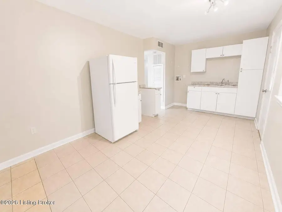 5117 Alba Way, Louisville, KY 40213 - #3