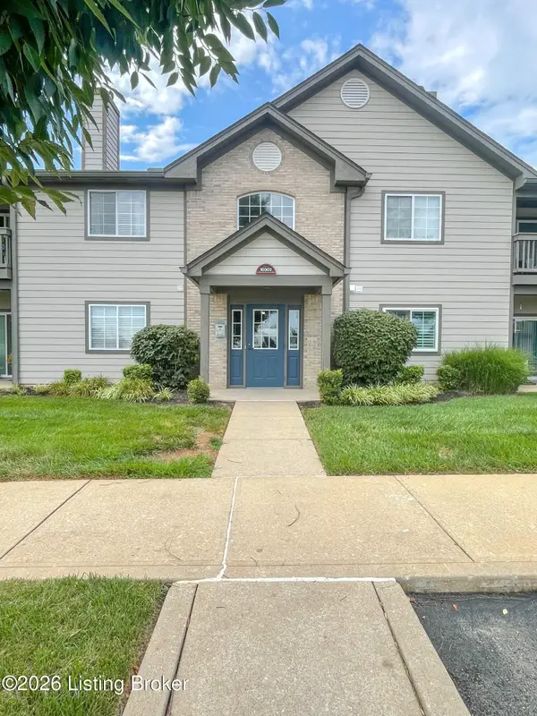 10302 Royce Ct #201, Louisville, KY 40241