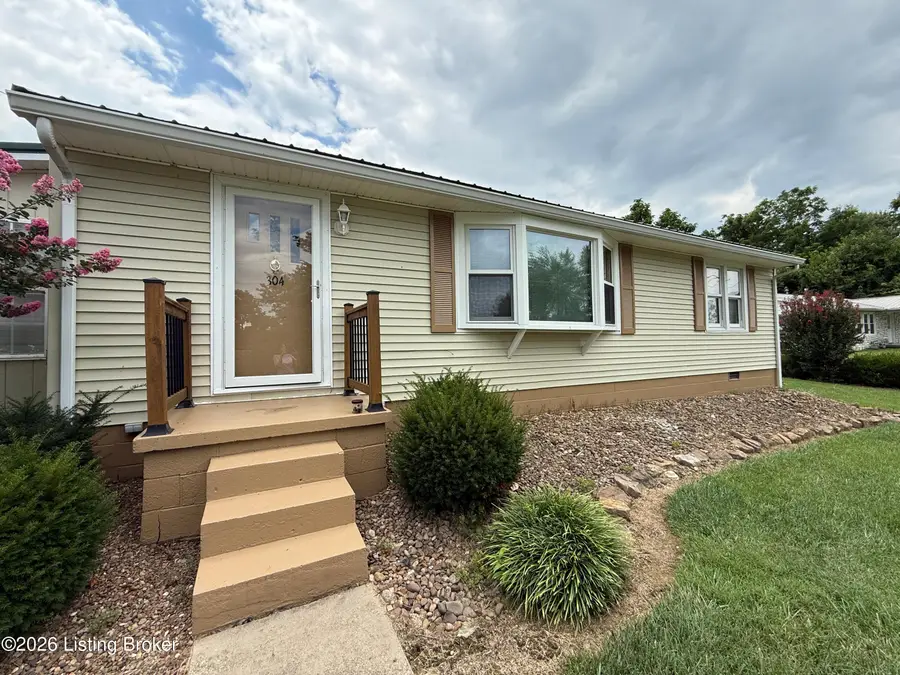 304 Chester St, Leitchfield, KY 42754 - #2
