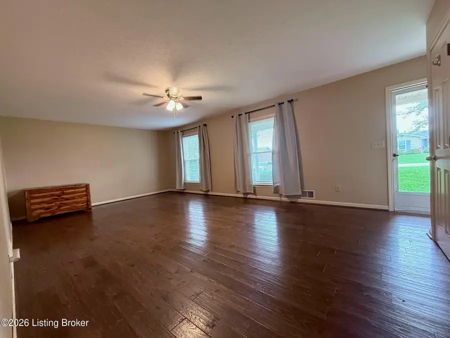 148 Primrose Dr, Mount Washington, KY 40047 - #3