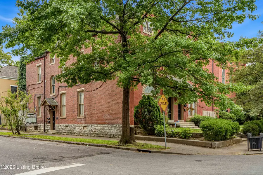 1127 S Brook St #APT 5, Louisville, KY 40203 - #2