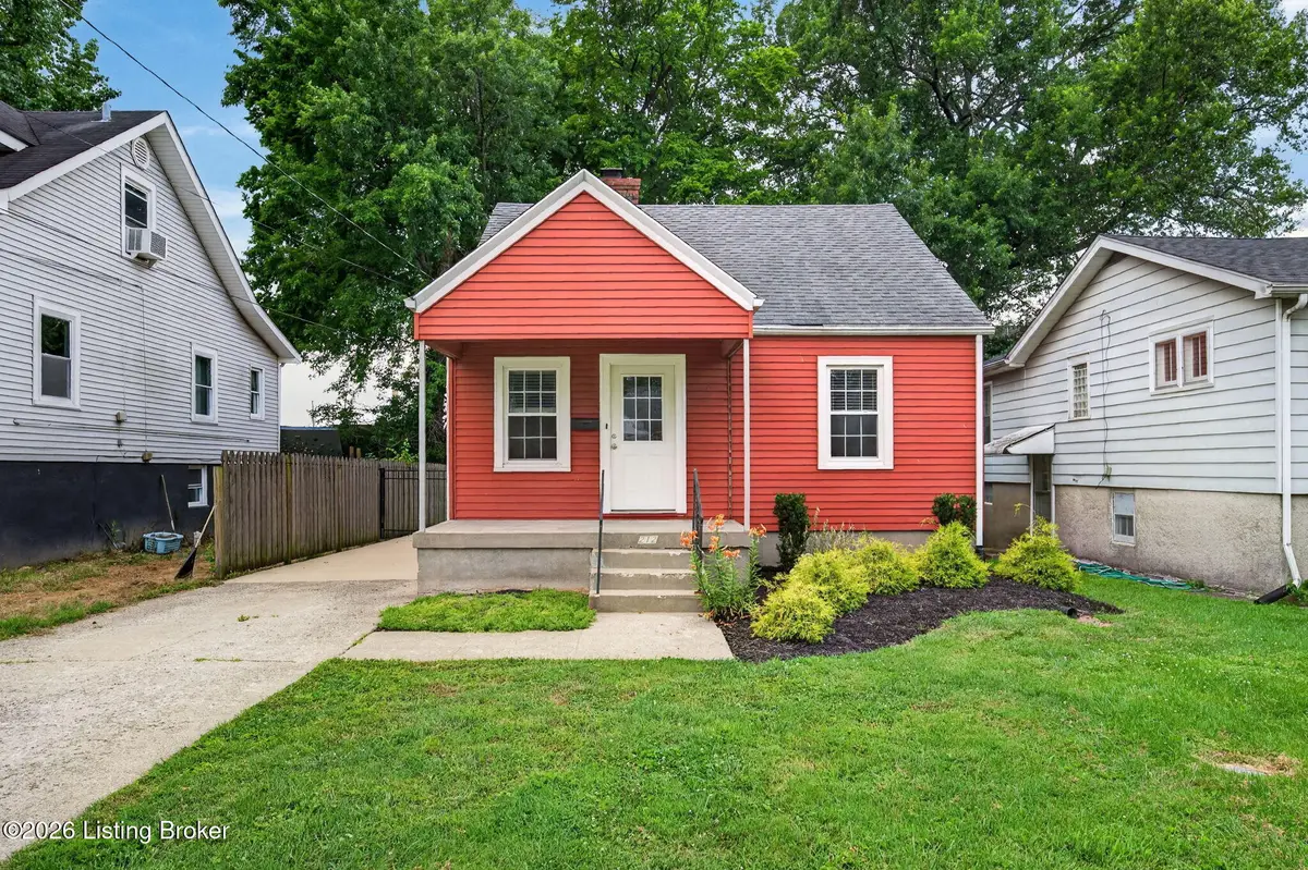 212 Clover Ln, Louisville, KY 40207 - #1