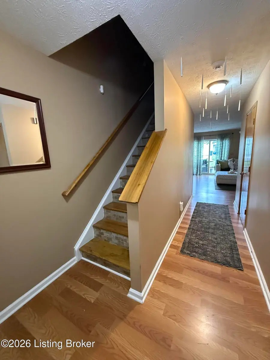 10227 Riverstone Cir, Louisville, KY 40229 - #3