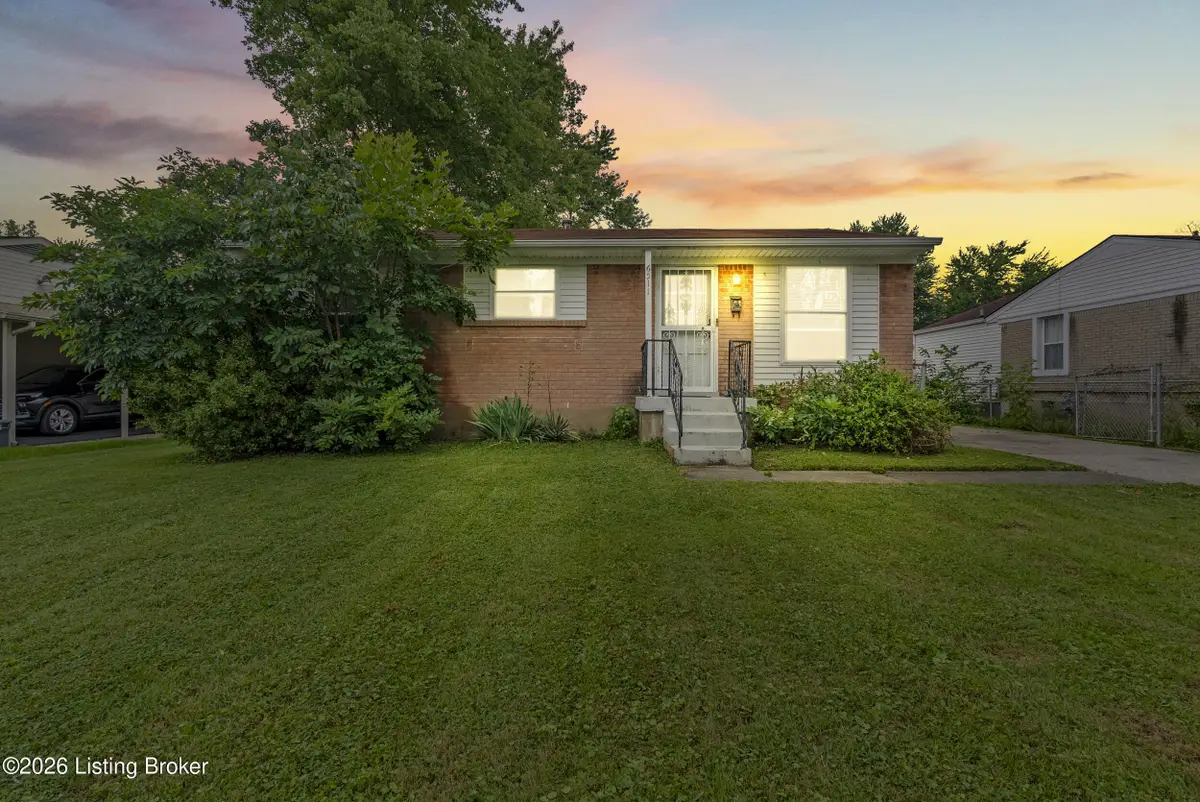 6511 Maravian Dr, Louisville, KY 40258 - #1