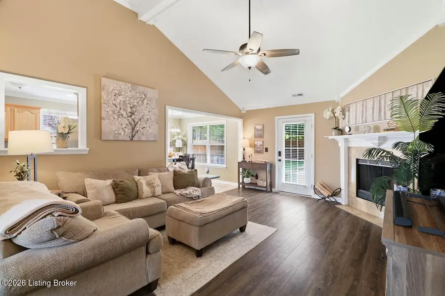 537 Shady Glen Cir, Shepherdsville, KY 40165 - #2