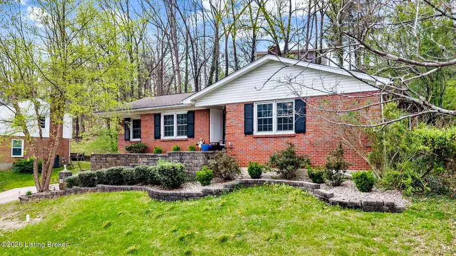 9108 Royal Oak Dr, Louisville, KY 40272 - #2
