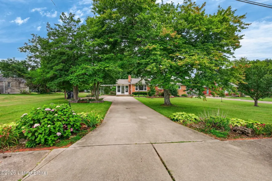 6716 Old Briscoe Ln, Louisville, KY 40228 - #2