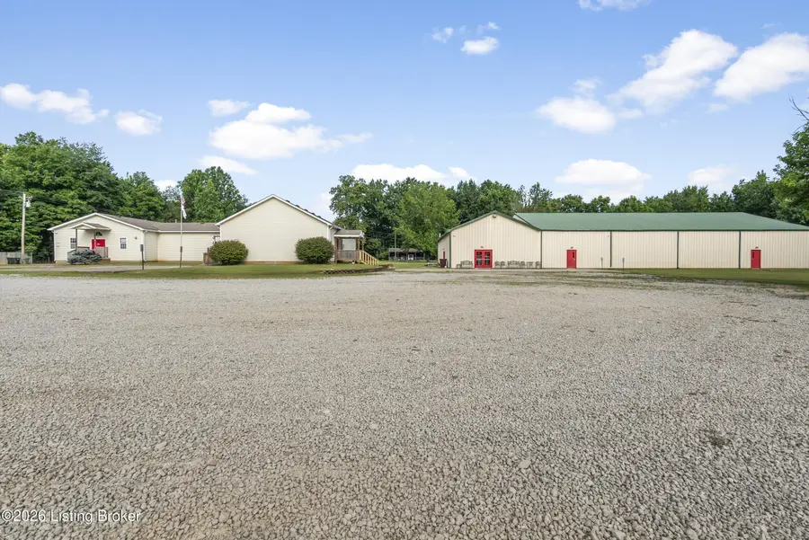 2357 W Blue Lick Rd, Shepherdsville, KY 40165 - #2