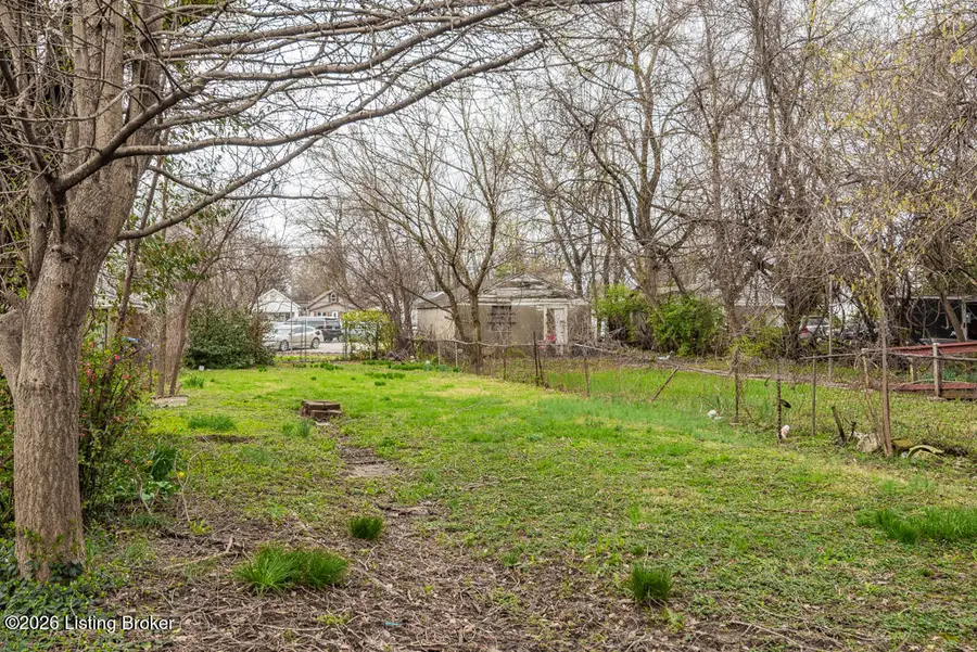 3026 Grand Ave, Louisville, KY 40211 - #2