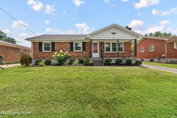 3820 Pinecroft Dr, Louisville, KY 40219