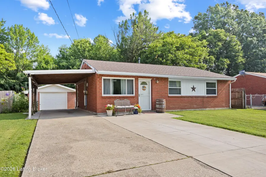 725 Glengarry Dr, Fairdale, KY 40118 - #2