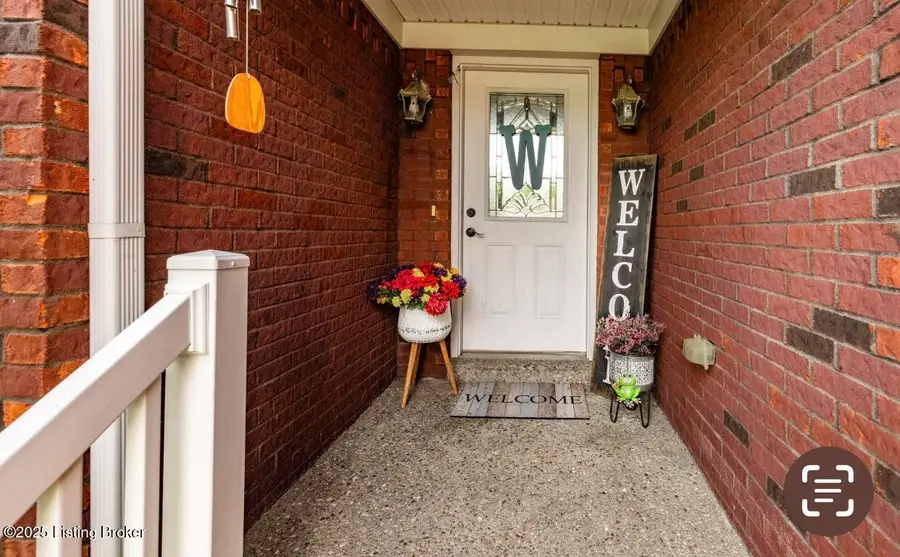 317 Madison Rae Blvd, Shepherdsville, KY 40165 - #2