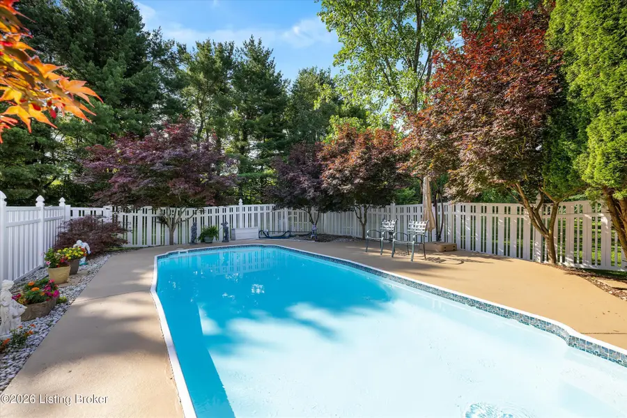 7705 Commonwealth Dr, Crestwood, KY 40014 - #3
