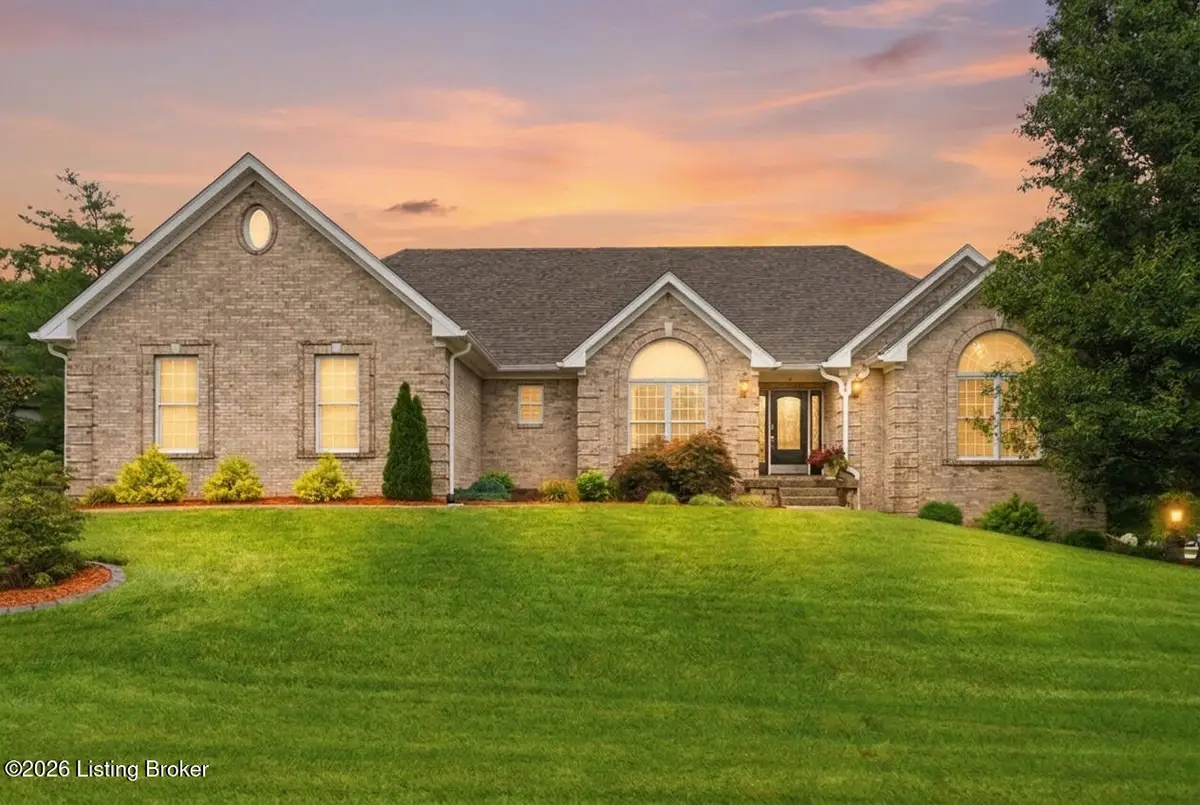 1260 Pebble Dr, Shelbyville, KY 40065 - #1