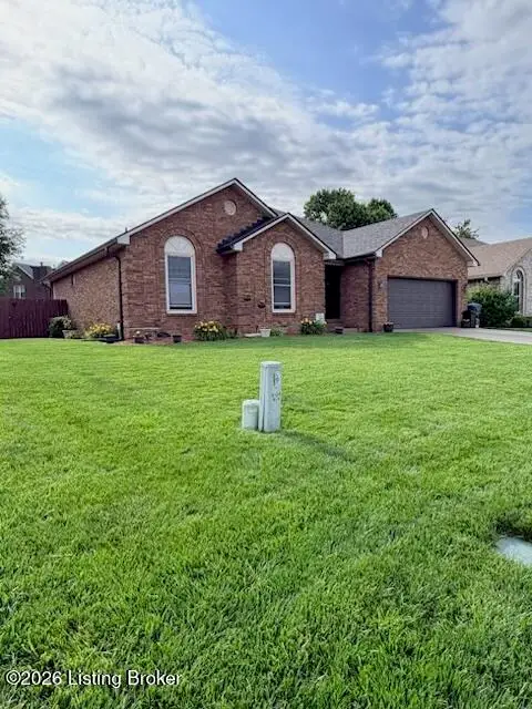 5127 Hunters Point Cir, Louisville, KY 40216 - #2