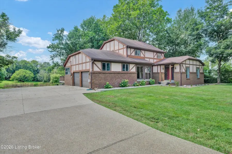 3822 Carriage Hill Dr, Crestwood, KY 40014 - #3