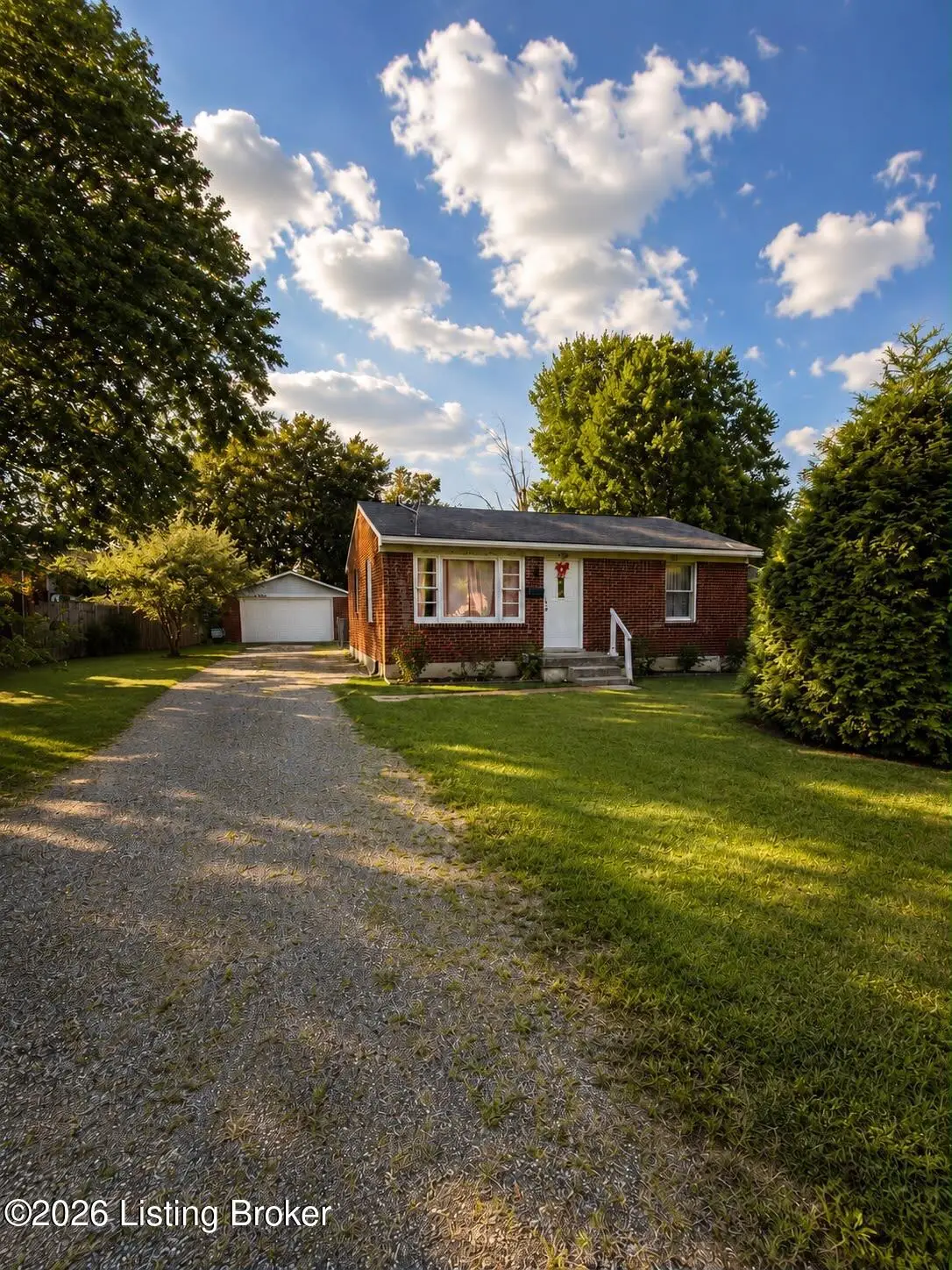 2612 Benoch Ave, Louisville, KY 40216 - #1