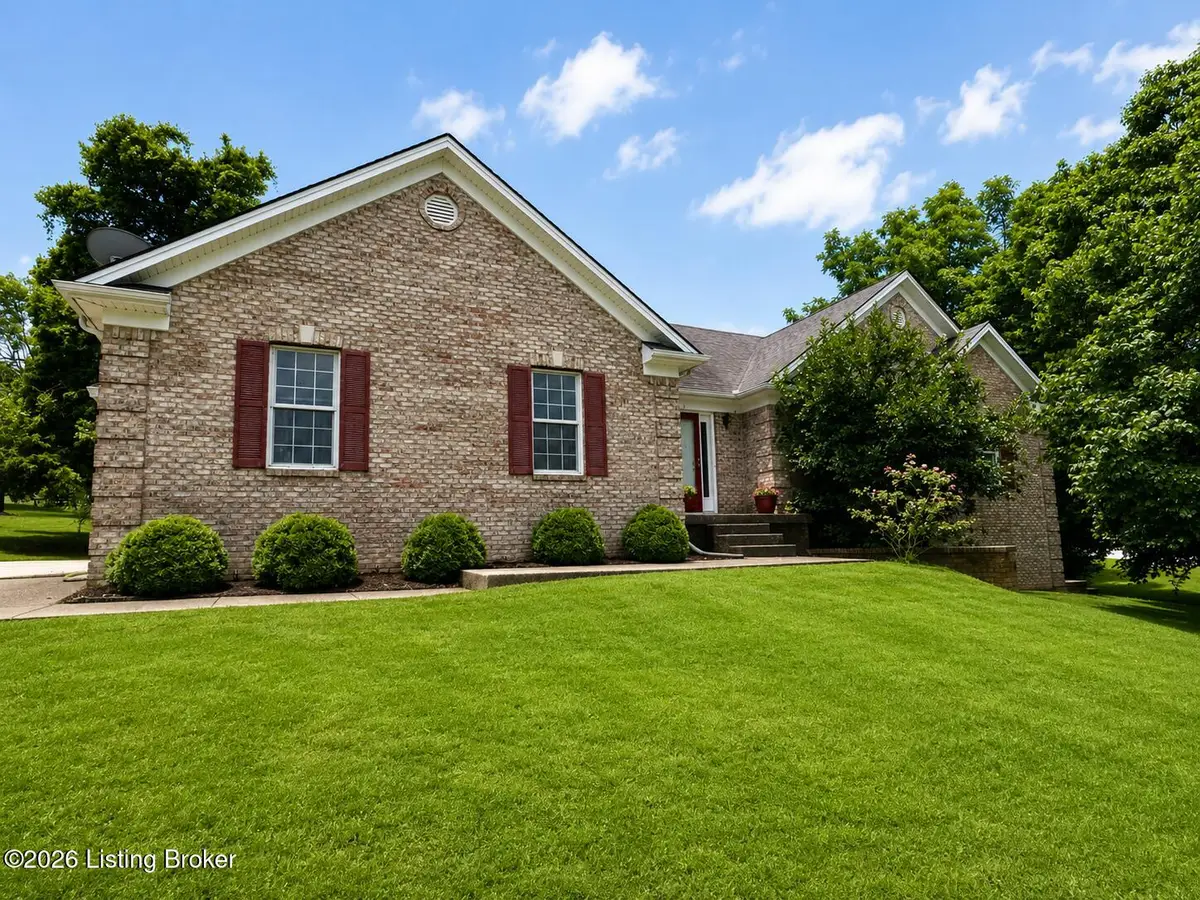18 Cambridge Pl, Taylorsville, KY 40071 - #1