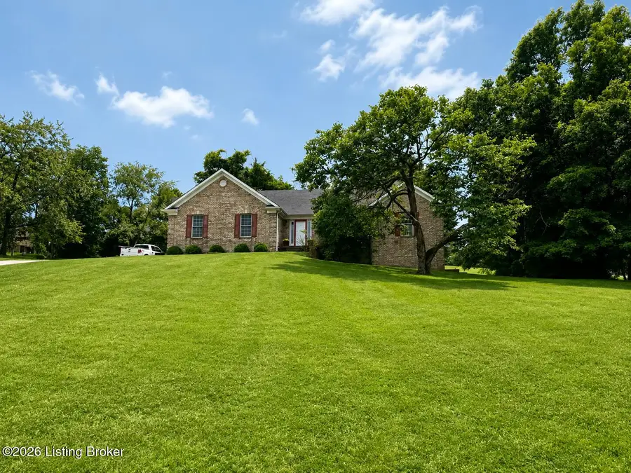 18 Cambridge Pl, Taylorsville, KY 40071 - #2