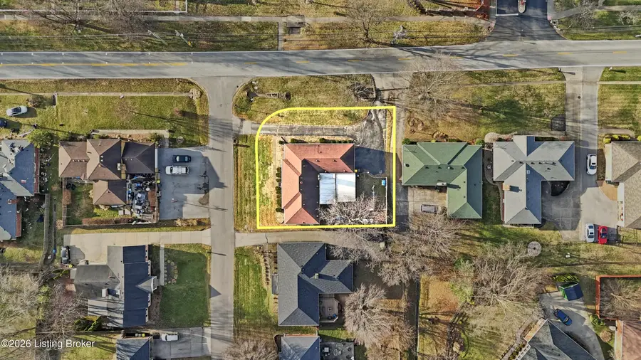 10501 Lawrencekirk Ct, Louisville, KY 40243 - #3