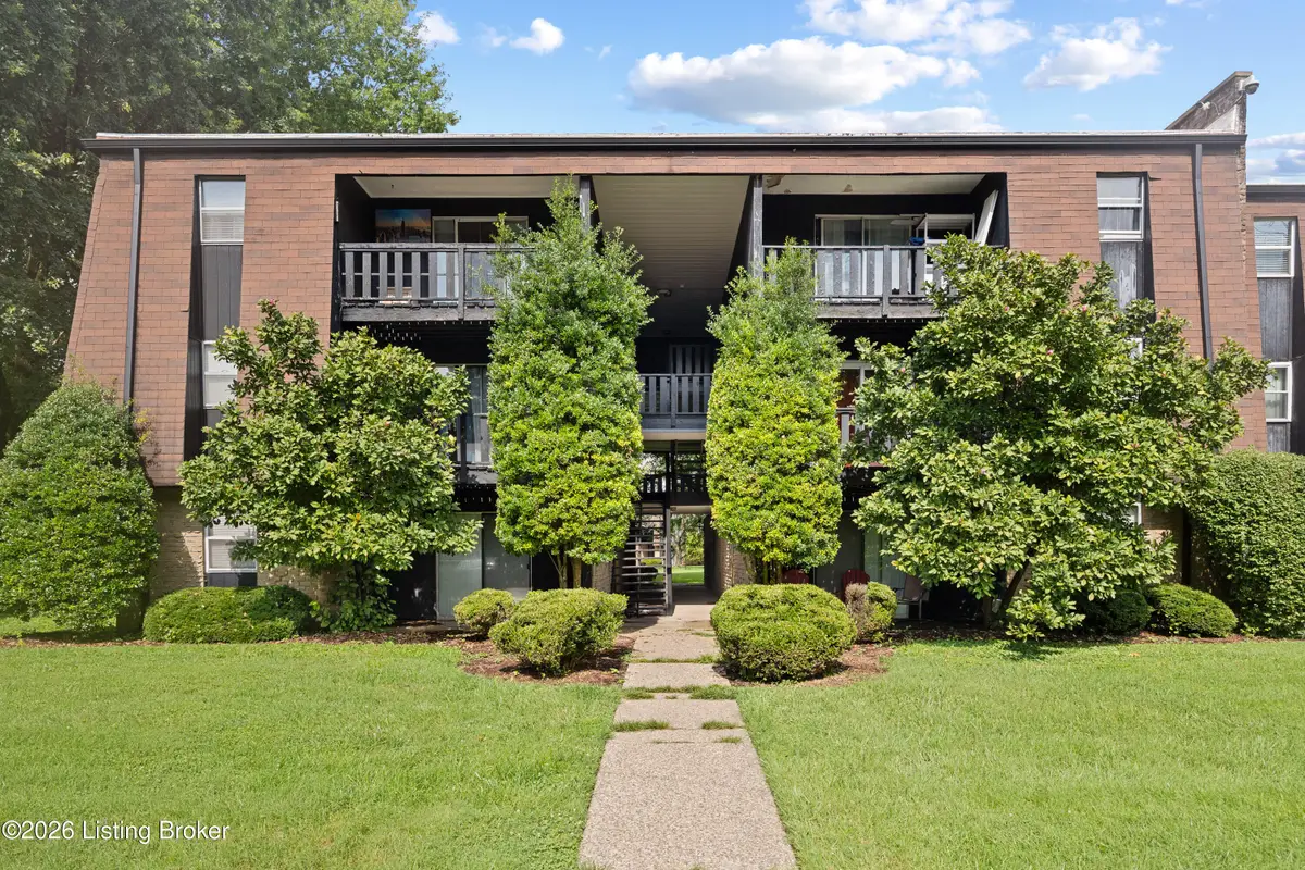 3508 Lodge Ln #123, Louisville, KY 40218 - #1