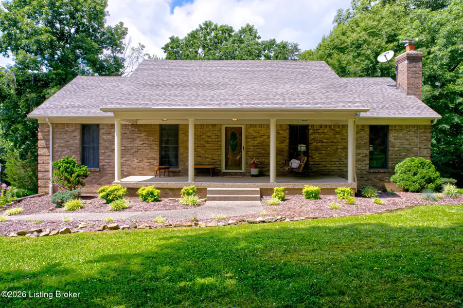 804 E Pioneer Dr, Lebanon Junction, KY 40150 - #3