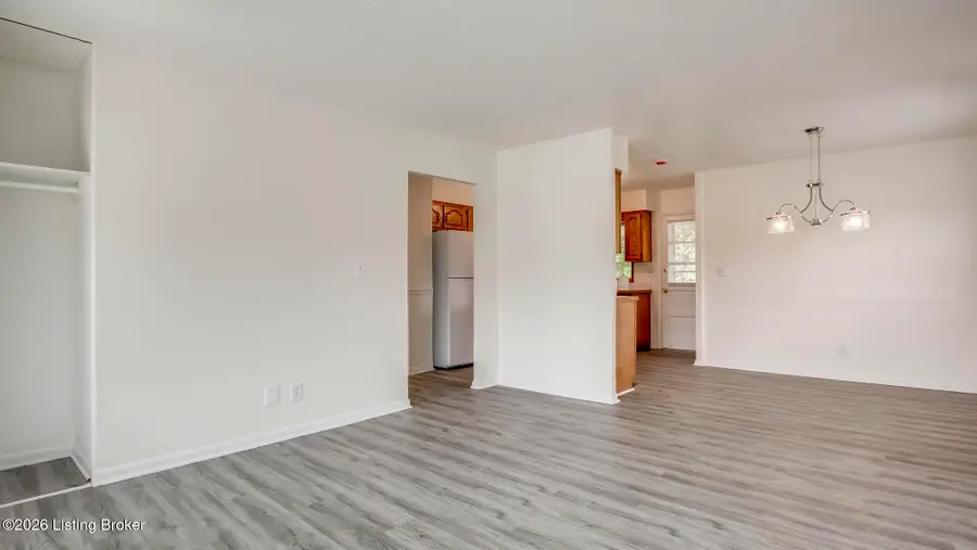 7104 Dittmar Dr, Louisville, KY 40219 - #3