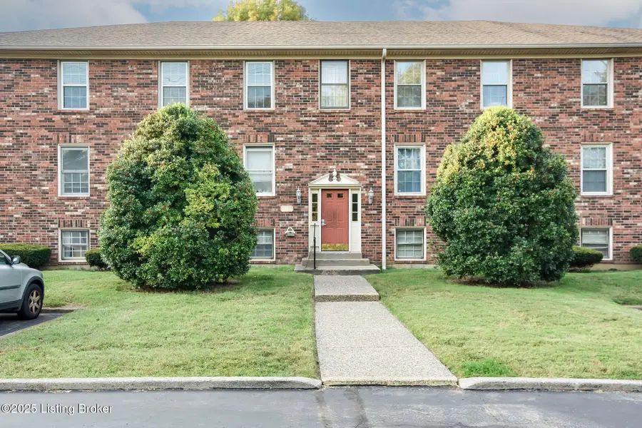 8133 Lake Ave #B9, Louisville, KY 40222 - #2