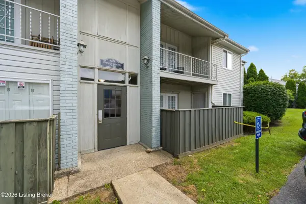 4308 Wisteria Landing Cir #102, Louisville, KY 40218