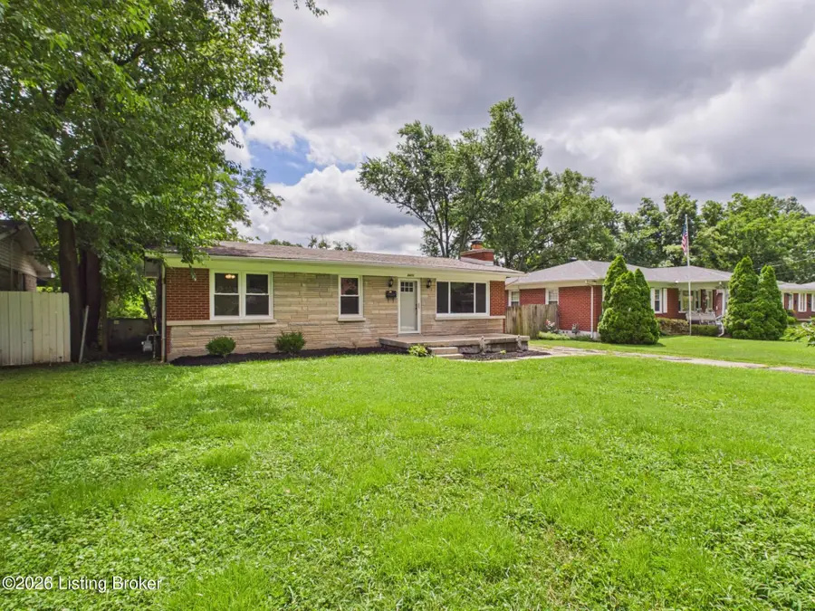 8475 Robbins Rd, Louisville, KY 40258 - #2