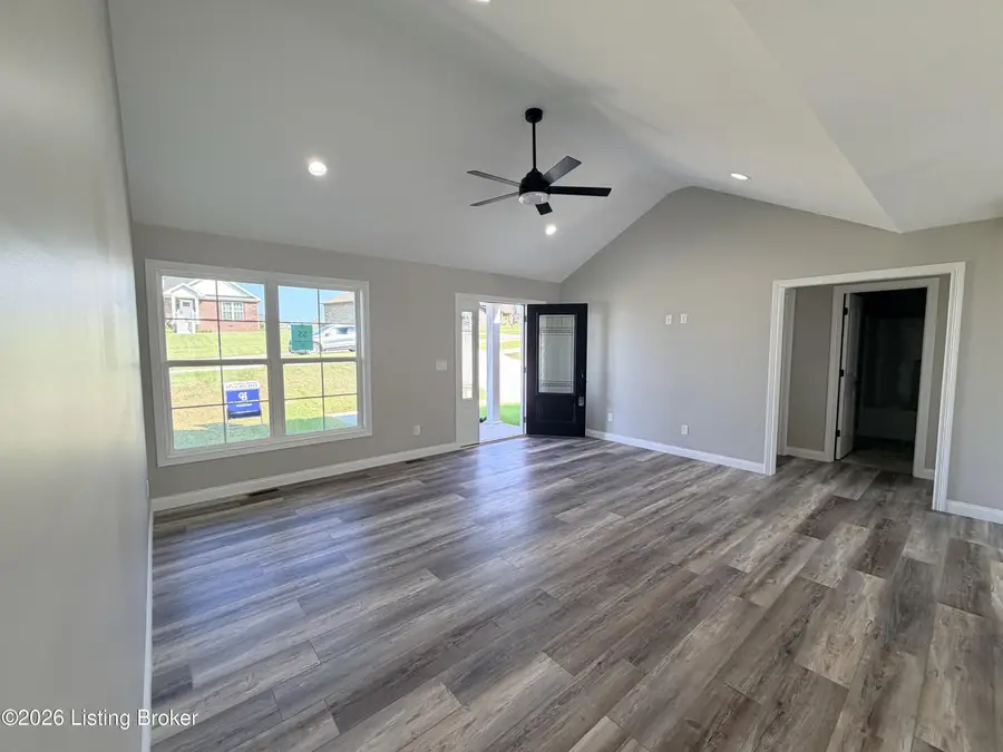 148 New Orleans Ct, Taylorsville, KY 40071 - #3