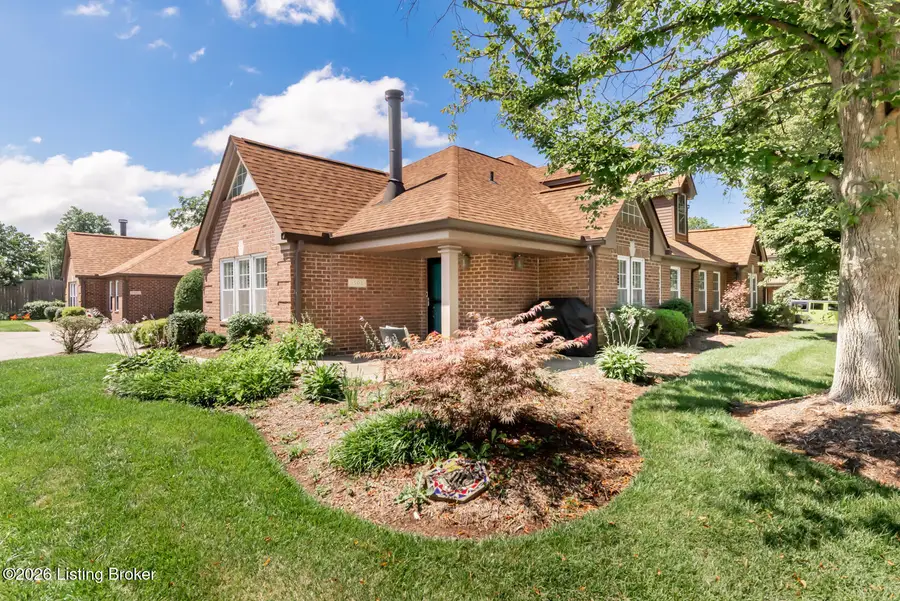 1502 Eastbridge Ct, Louisville, KY 40223 - #2