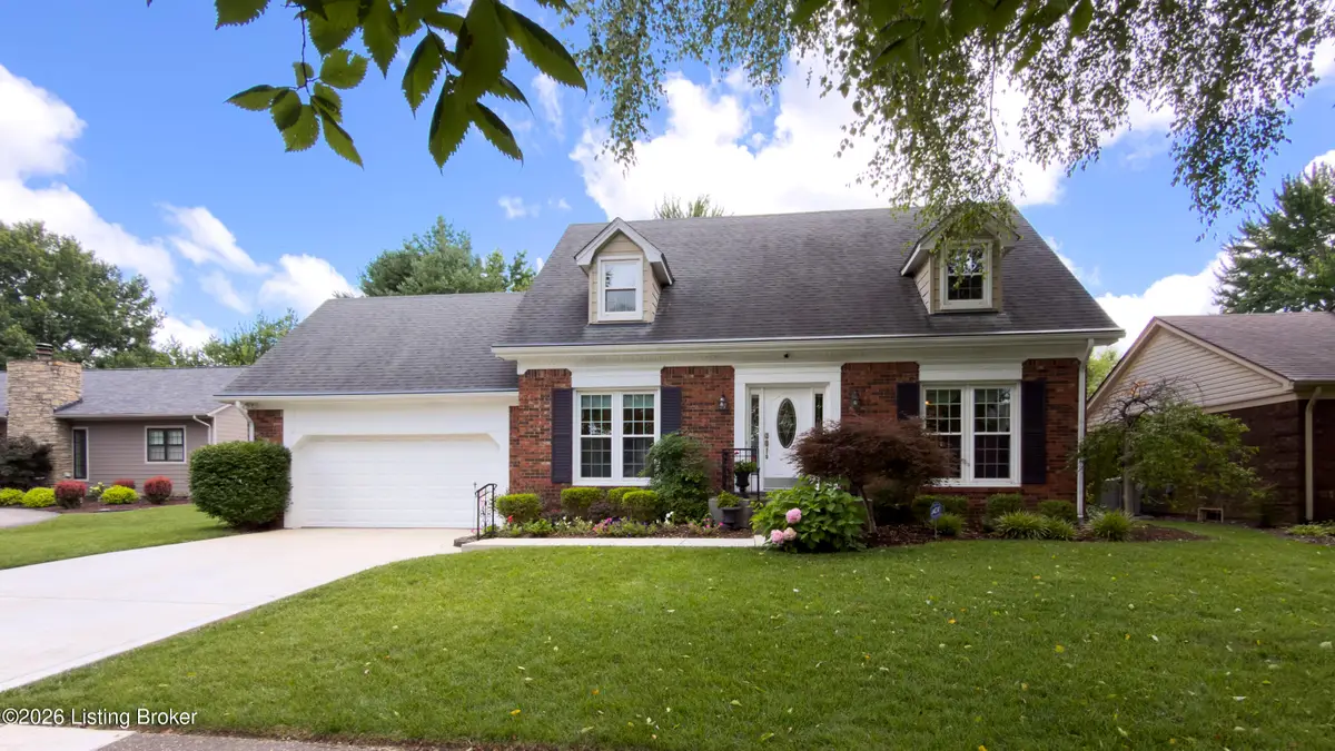 2611 Kennersley Dr, Louisville, KY 40242 - #1