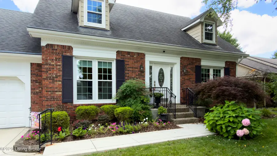 2611 Kennersley Dr, Louisville, KY 40242 - #2