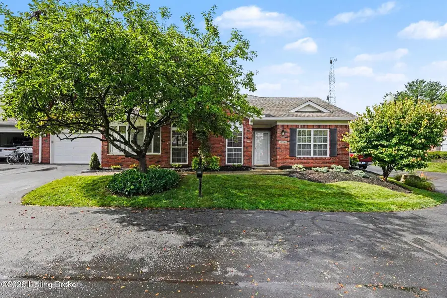 13600 Bronte Dr, Louisville, KY 40299 - #2