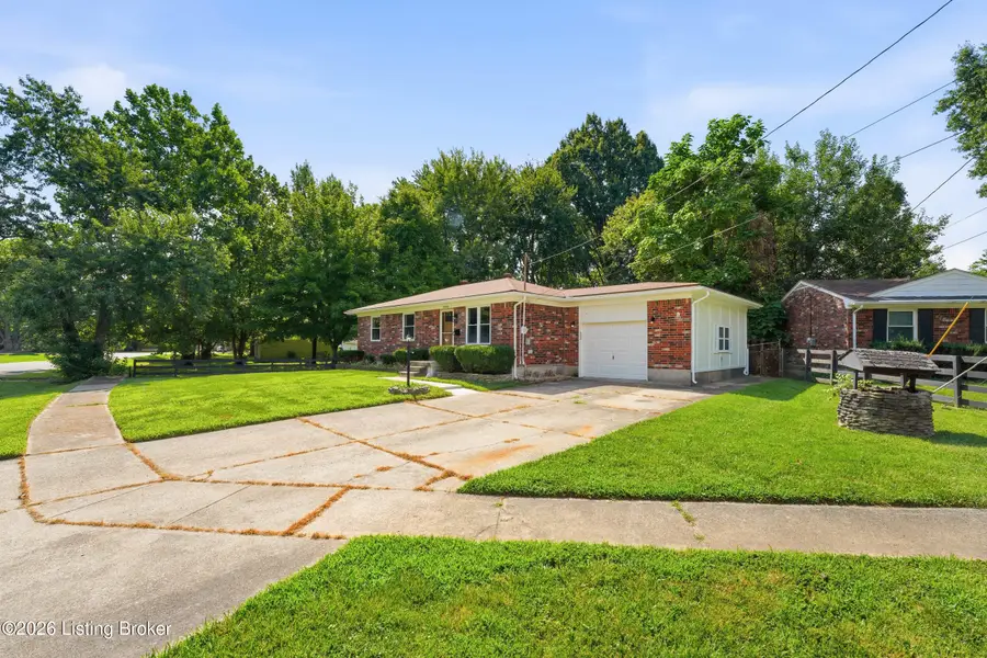 3700 Templewood Dr, Louisville, KY 40219 - #3