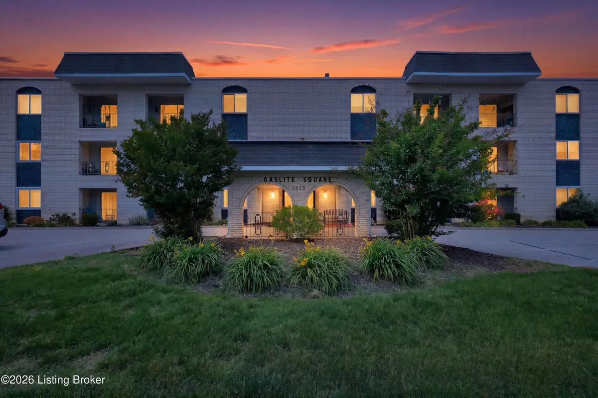 4825 Sherburn Ln #200-B, Louisville, KY 40207 - #1
