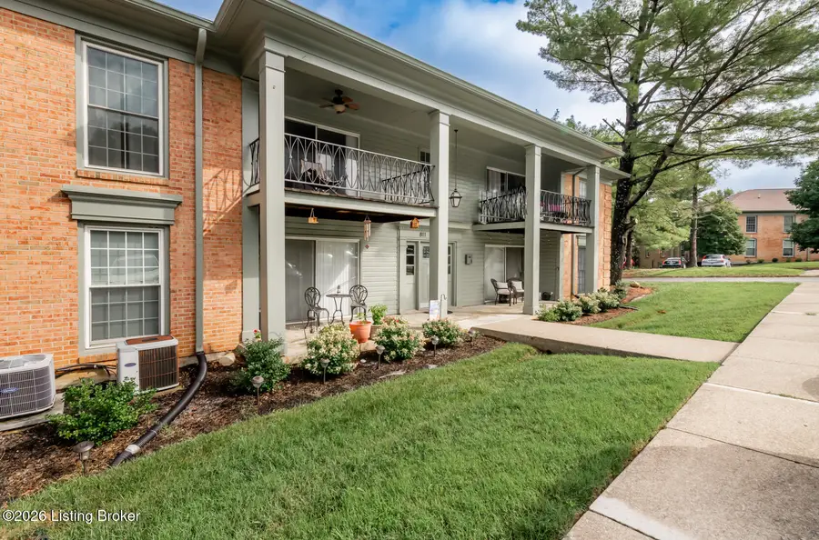 818 Highwood Dr #128, Louisville, KY 40206 - #3