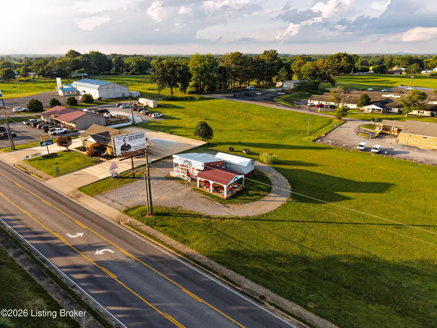 740 N Main St, Jamestown, KY 42629 - #2