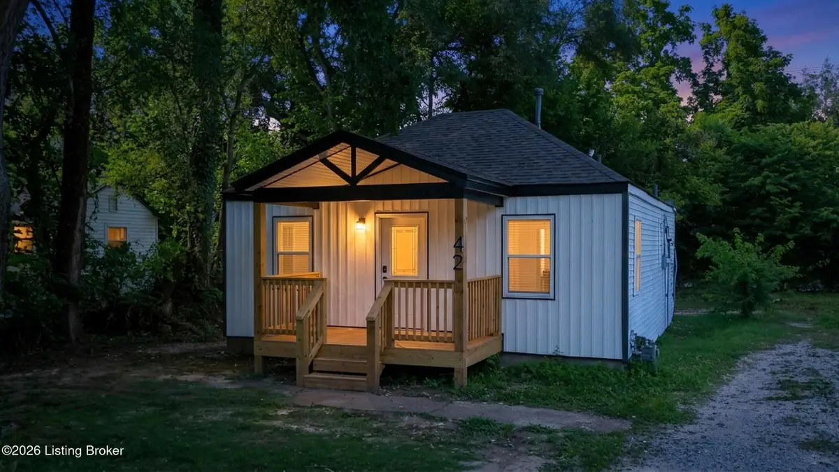 42 Nichols Dr, Louisville, KY 40215 - #1