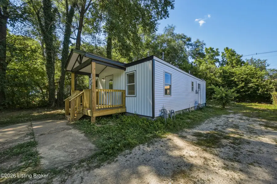42 Nichols Dr, Louisville, KY 40215 - #3