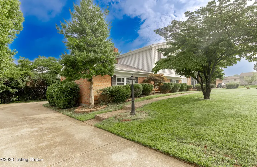 9611 Millstone Dr, Meadowbrook Farm, KY 40023 - #3