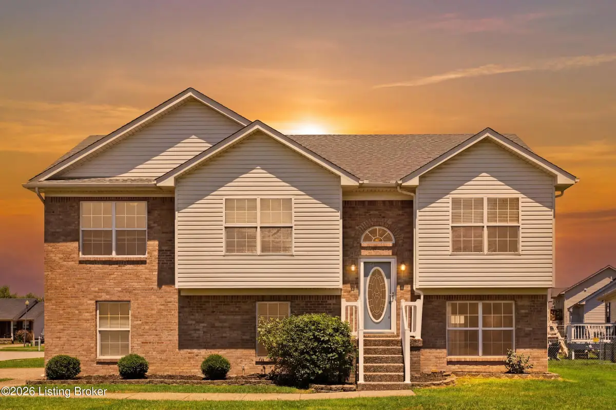 597 Oak Grove Blvd, Shepherdsville, KY 40165 - #1