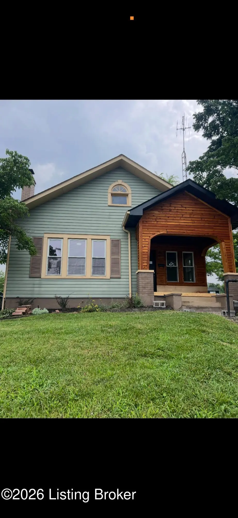 327 W Main St, Springfield, KY 40069 - #1
