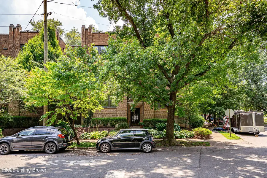 1300 Everett Ave #APT 6, Louisville, KY 40204 - #2
