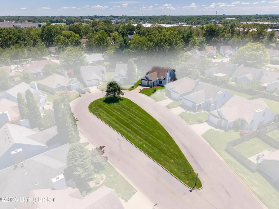 4104 Bay Pointe Dr, Louisville, KY 40241 - #2
