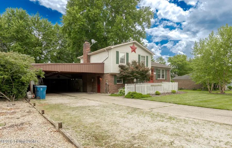 6522 Dunnlea Dr, Pewee Valley, KY 40056 - #2