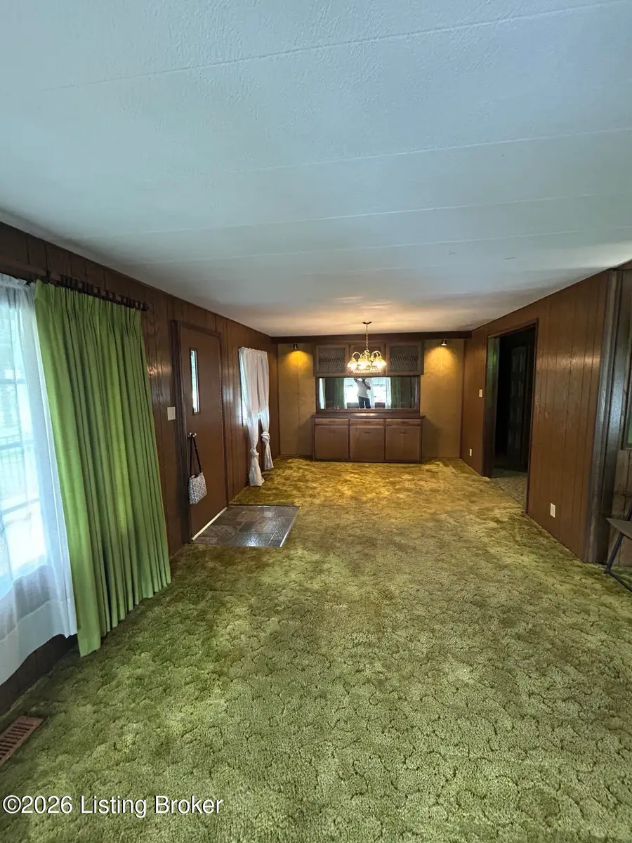 245 Octagon Ave, Louisville, KY 40229 - #2