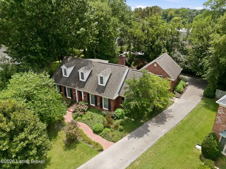 406 Club Ln, Louisville, KY 40207 - #2