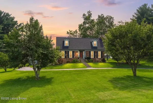 2211 Outer Circle Dr, Crestwood, KY 40014